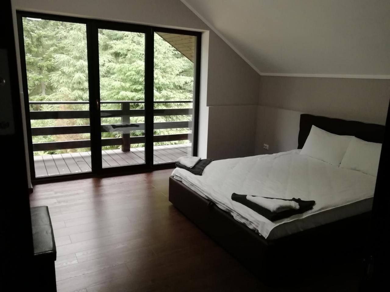 Villa Berghaus Bukovel Esterno foto