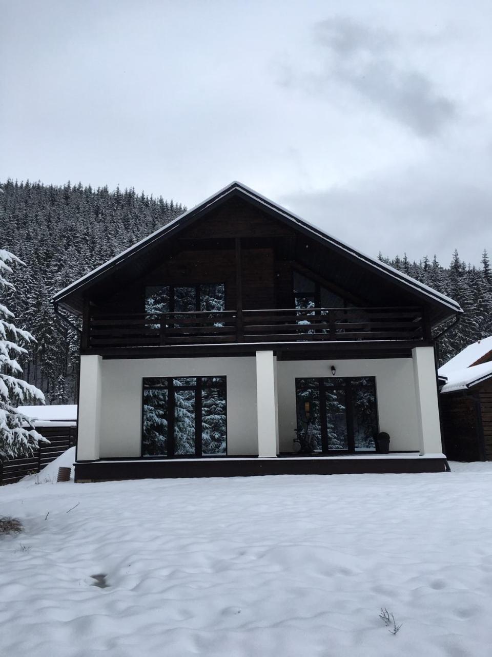 Villa Berghaus Bukovel Esterno foto