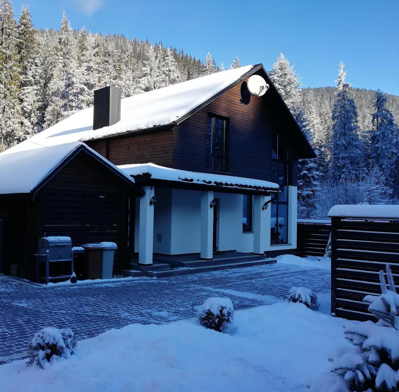 Villa Berghaus Bukovel Esterno foto